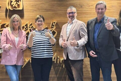 Beijing bans 4 New Zealand lawmakers from entering China because they visited Taiwan