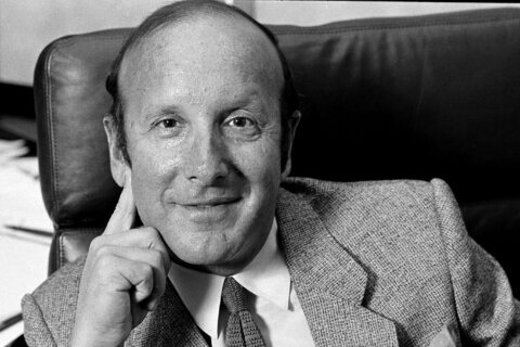 Star-marker Clive Davis to be honored at funeral. Here’s how to watch