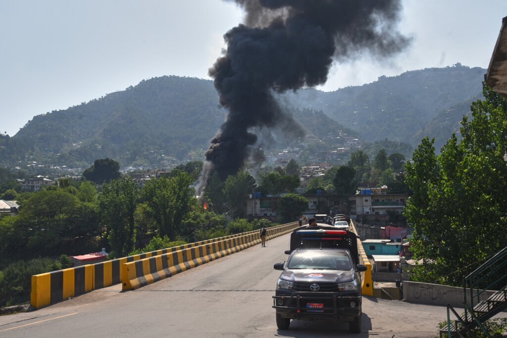 Pakistan army helicopter crashes in Kashmir because of technical fault, killing all on board
