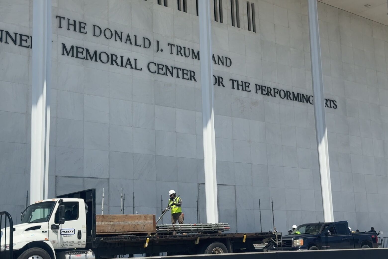 <p>Crews prepare to remove Donald Trump’s name from the Kennedy Center building in D.C. (WTOP/Jimmy Alexander)</p>
