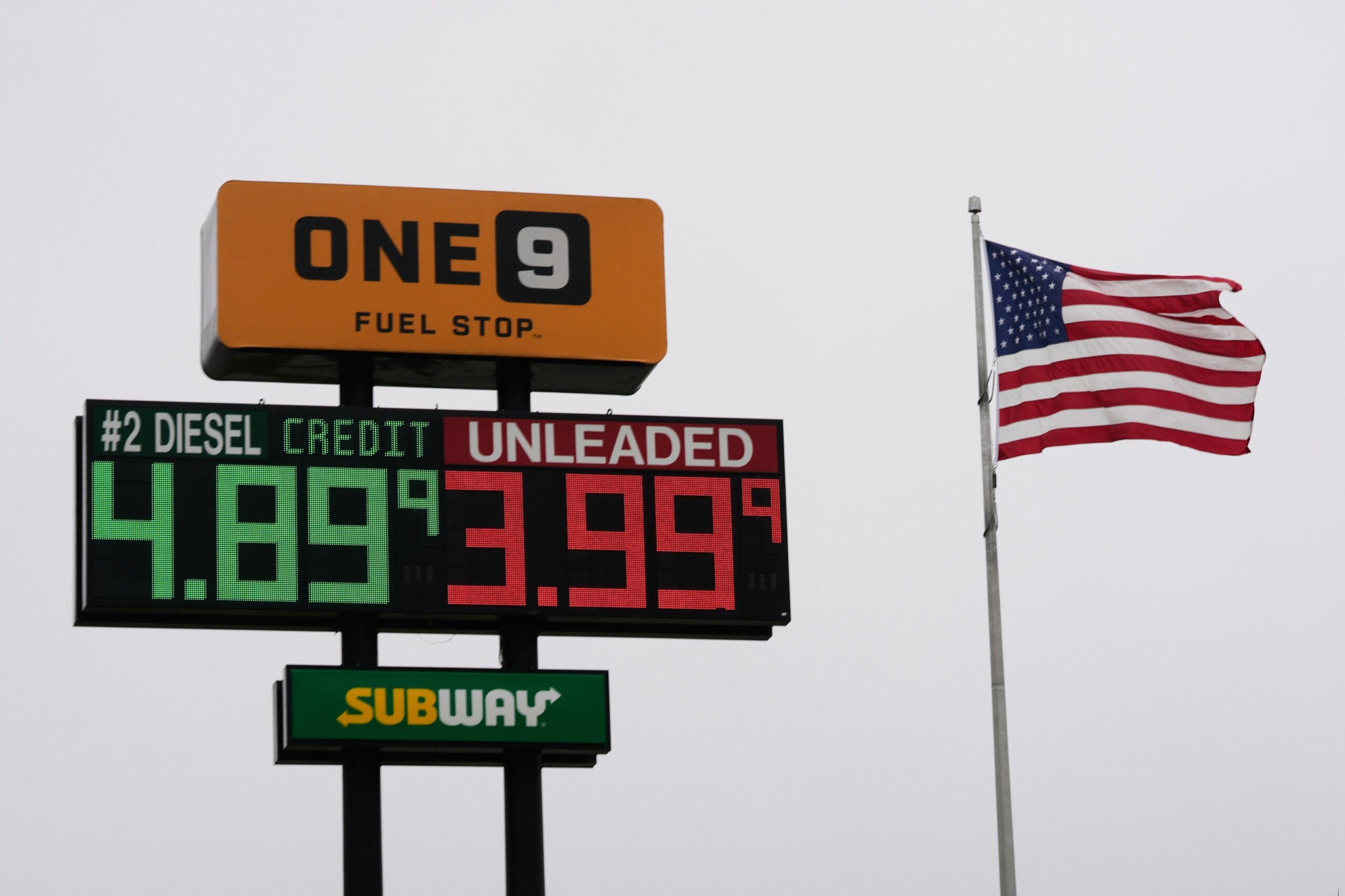 Price of gas climbs with continued escalation in Iran war