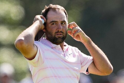Scheffler gets some help from Clark, but can’t take advantage at the US Open