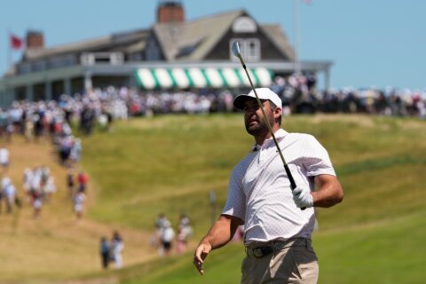 Scottie Scheffler has an eventful back nine to tie for second through three US Open rounds