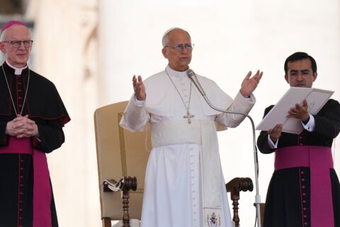 Pope issues last-ditch appeal, begs breakaway traditionalist group to back off bishop consecrations