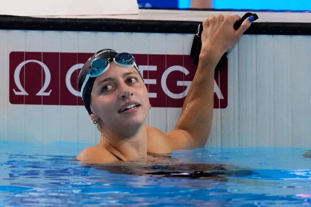 Kate Douglass breaks the women’s 50-meter freestyle world record in 23.59
