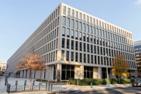 Trump transfiere ciertas facultades del Departamento de Educación a otras entidades