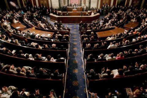 La Cámara de Representantes reprueba a Trump por la guerra con Irán