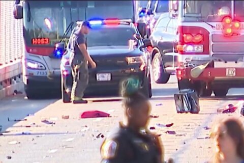 Identifican a hombre que murió durante una persecución policial en DC