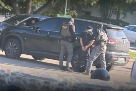 Ciudadano estadounidense de Maryland denuncia haber sido detenido por ICE sin explicación