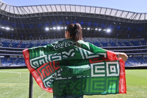 Se mantienen multas a México por canto homofóbico de fans durante partidos de fútbol