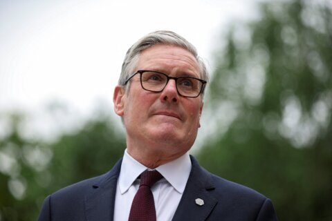 Renuncia a su cargo el primer ministro de Reino Unido, Keir Starmer
