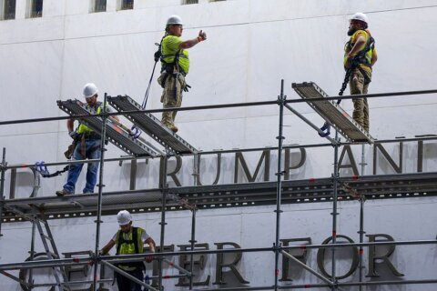 Retiran el nombre de Trump del Centro Kennedy en Washington tras fuerte batalla judicial