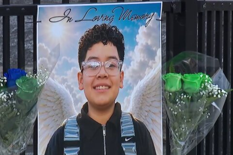 Niño hispano muere asfixiado en escuela de Nueva York; investigan posible reto viral