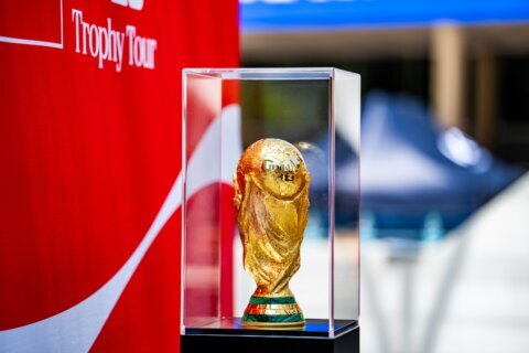 Japón golea sin piedad con un póker de goles ante Túnez y se clasifica para la siguiente ronda (0-4)