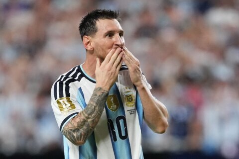 Padre de Messi se está recuperando de salud, afirma familia en comunicado