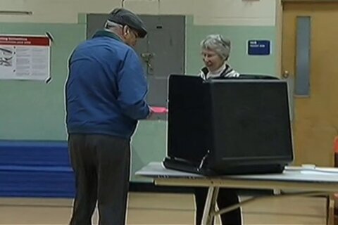 Gobierno de Trump no podrá implementar requisito de prueba de ciudadanía para votar