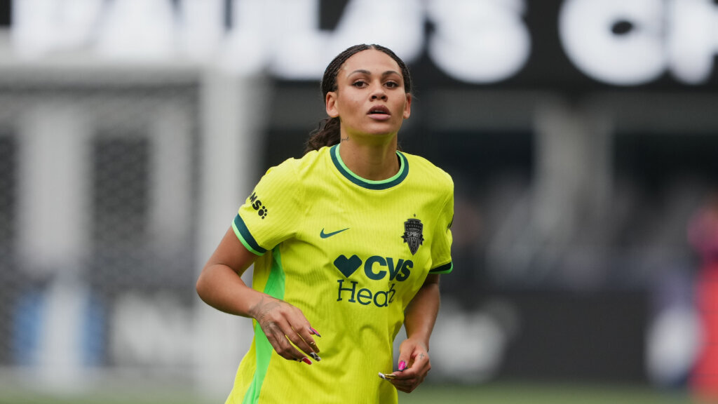 Rudd, Rodman score for the Spirit in 2-1 victory over the Legacy