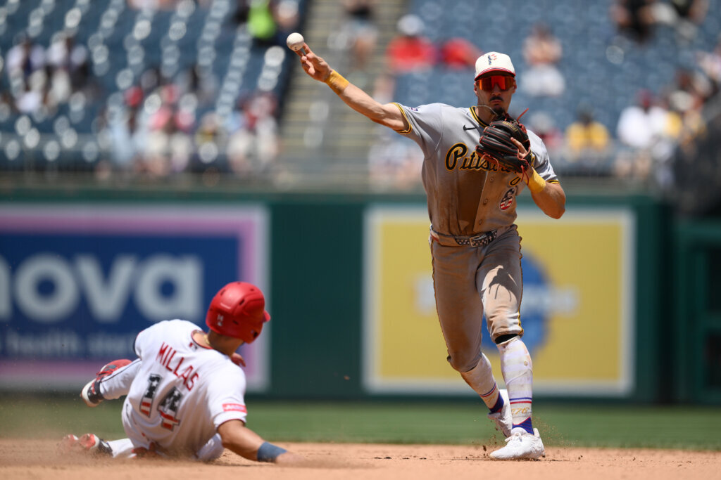 Ashcraft wins 4th straight start as Pirates  topple Nationals 7-1