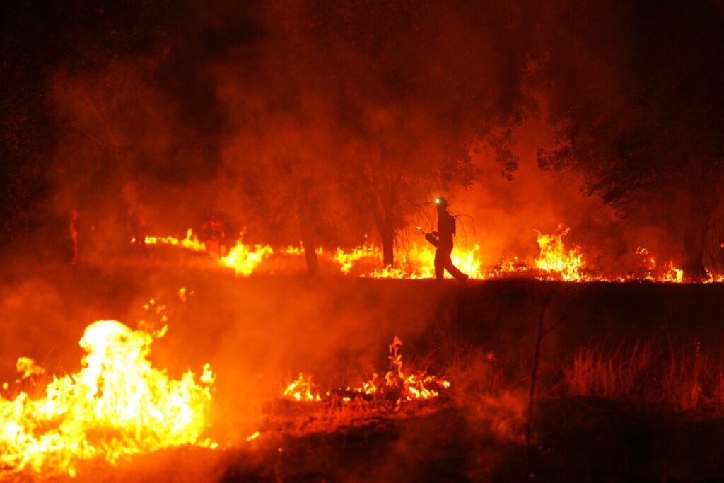 Europe's Wildfire Crisis: France & Spain Battle Blazes, Over 320K Evacuated | Quick Digest