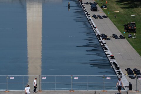 Trump’s administration won’t seek new bids to repair the Lincoln Memorial Reflecting Pool