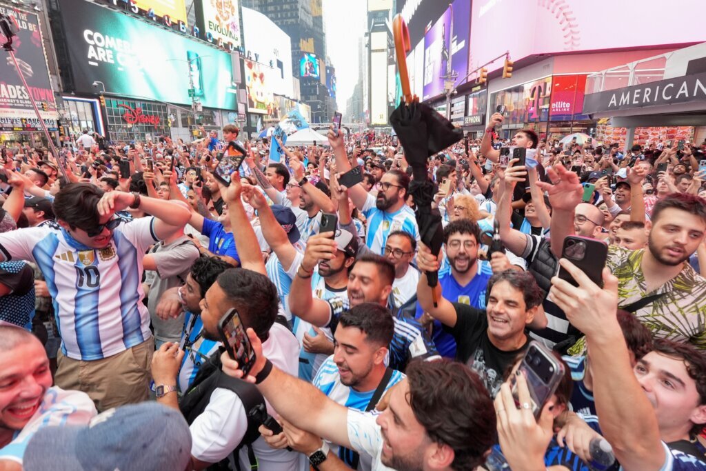 The Latest: Spain scores in extra time, beats Argentina 1-0 to win World Cup
