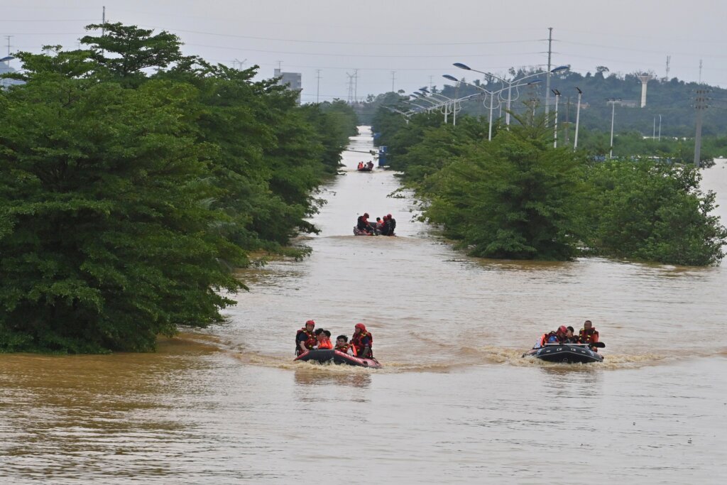 Flooding from days of heavy rain in southern China has killed 39 people
