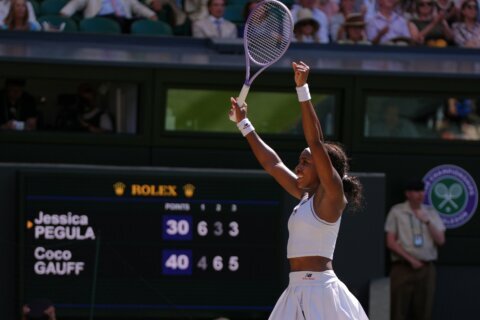 Coco Gauff beats Jessica Pegula to reach Wimbledon semifinals as temperature rises