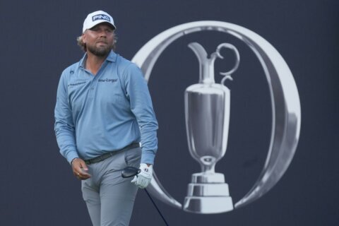 ‘Sorry, Mum’: Cigarette smoker Dan Brown lights up British Open with another strong first round
