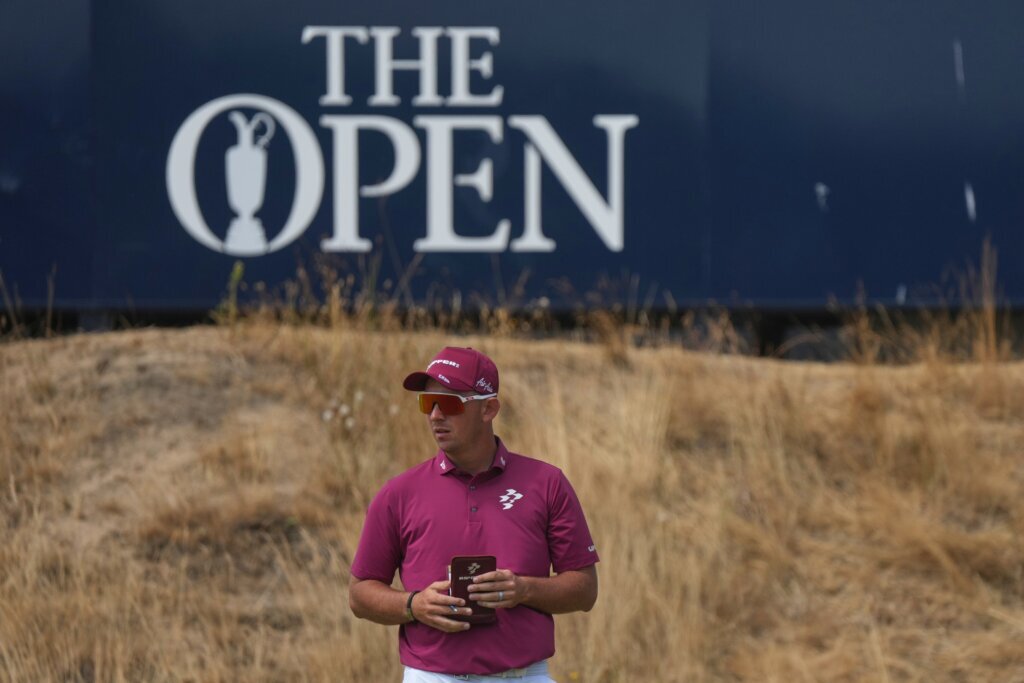 Australian golfer Lucas Herbert matches the major championship record with a 62 at the British Open