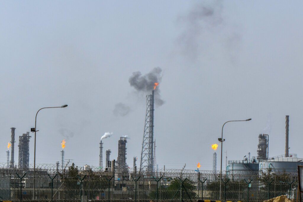 Iranian strike damages a Kuwait desalination plant, exposing water vulnerability in dry Mideast