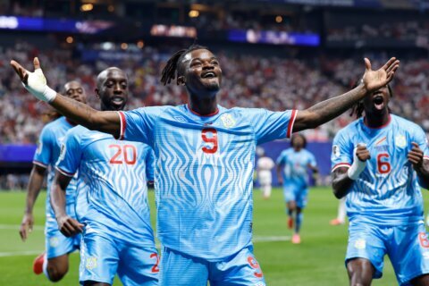 Congo leads England 1-0 at halftime in the round of 32 at the World Cup