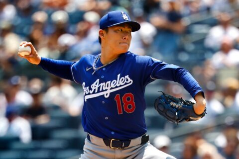 Yamamoto fires 4-hitter and Ohtani leads offense as Dodgers top Yankees 8-2 in 1st game of twinbill