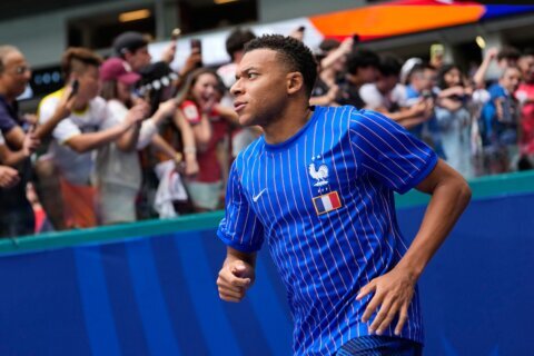 Saka’s hat trick lifts England past Mbappé and France 6-4 in wild World Cup third-place game
