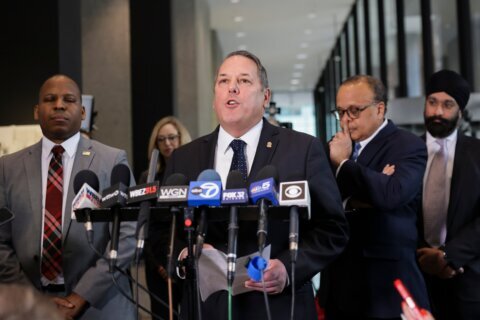 Top FBI agent in Chicago abruptly leaving post after being pushed to retire, AP sources say