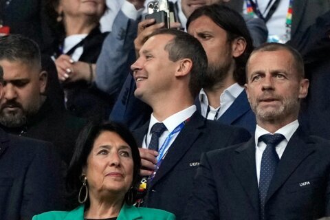 A top official leaves FIFA, deepening the fallout from Infantino’s World Cup sell-off plan