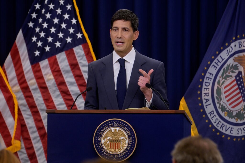 Fed minutes: Officials deeply divided over future path of US inflation