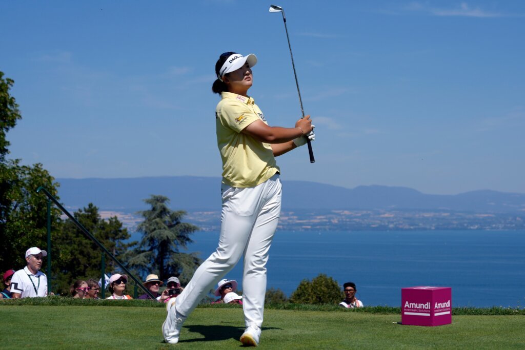 Haeran Ryu beats Brooke Henderson in playoff to win Evian Championship