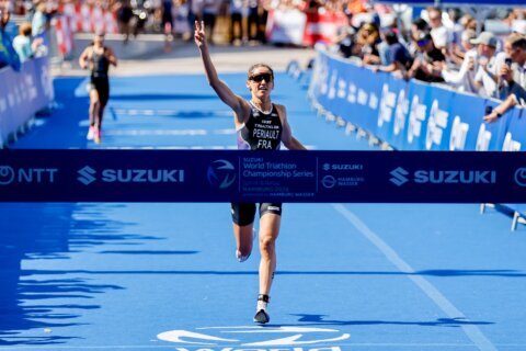 Triathlon unites to increase its popularity closer to the level of tennis and golf
