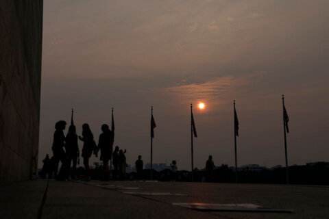 DC region under code red air quality alert due to heat and smoky skies