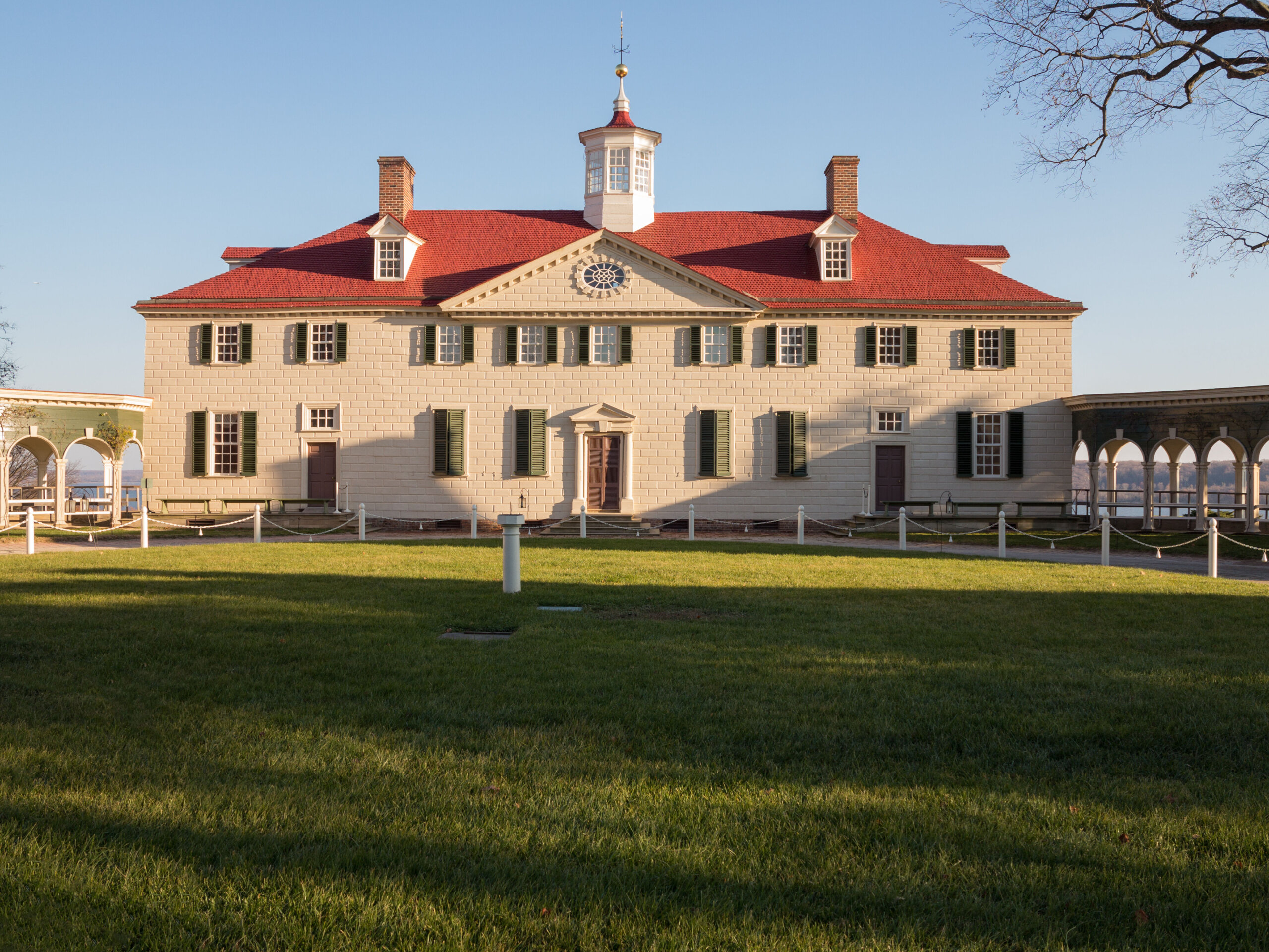 Fourth of July at Mount Vernon features double dose of fireworks, annual naturalization ceremony