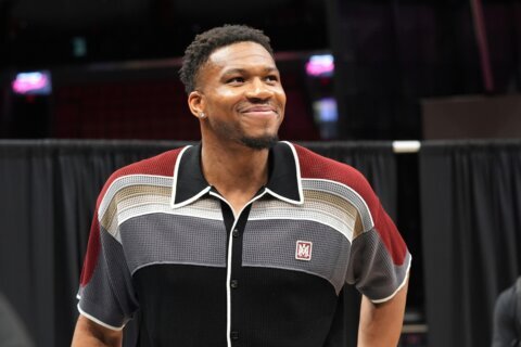Giannis arrives in Miami, looking to follow Messi’s path to more titles and success