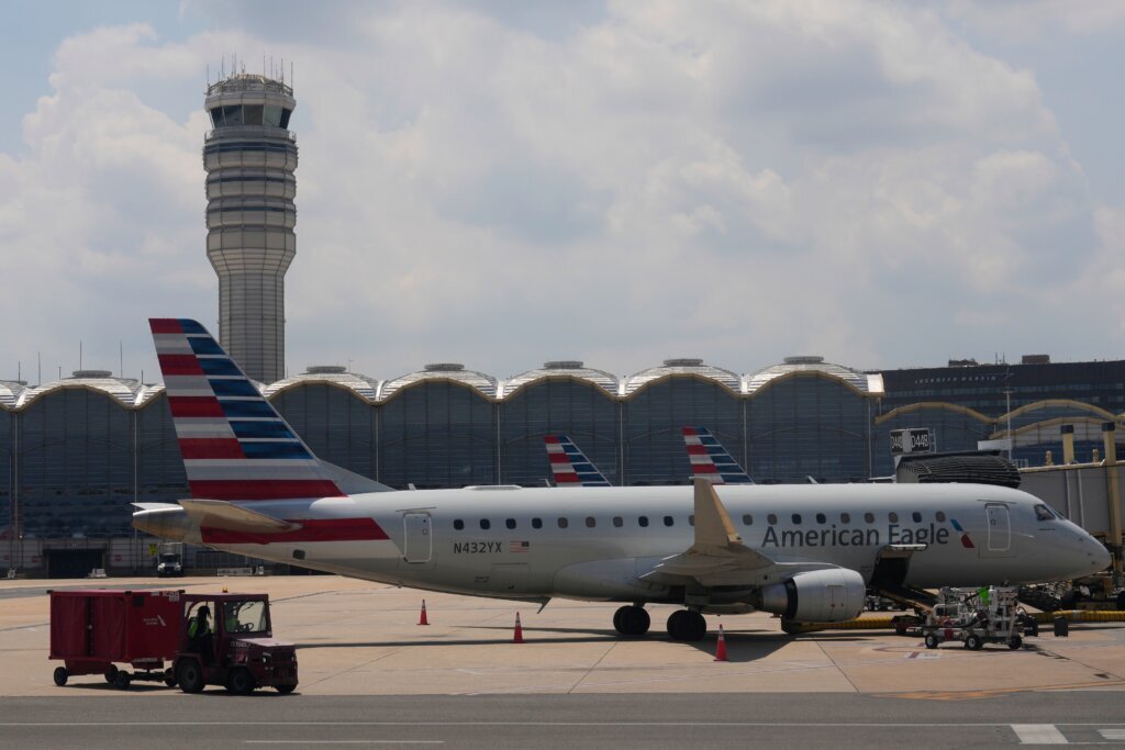 US airlines’ monthly fuel spending topped $6 billion again in May, up 84% from year ago