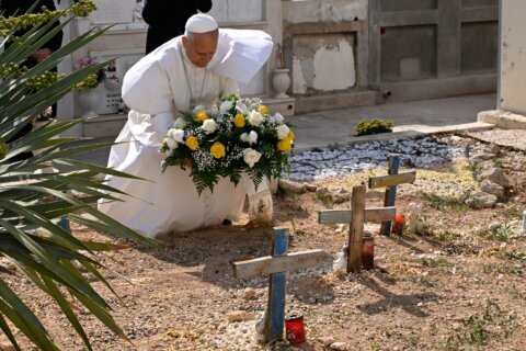 Pope visits US ambassador on July 4 after prayers at Lampedusa cemetery for migrant victims