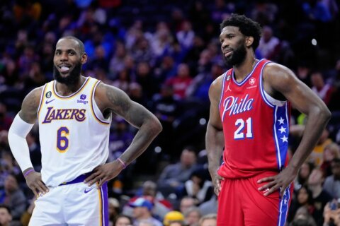 76ers celebrate James’ arrival with coronation photo fit for basketball’s King