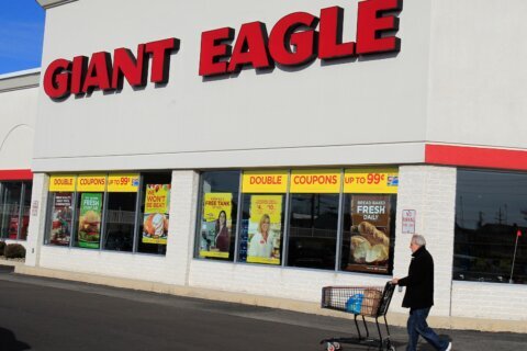 Kroger buying regional grocer and pharmacy retailer Giant Eagle in deal valued at $1.65 billion