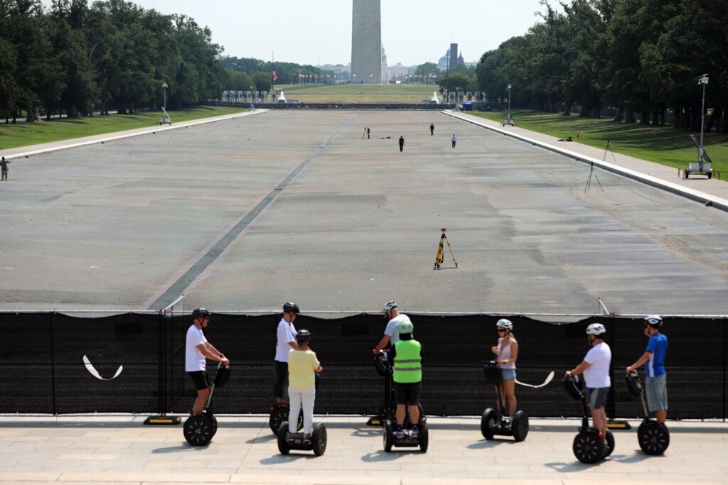 Drained Reflecting Pool reveals Trump’s ‘American flag blue’ liner is now closer to gray