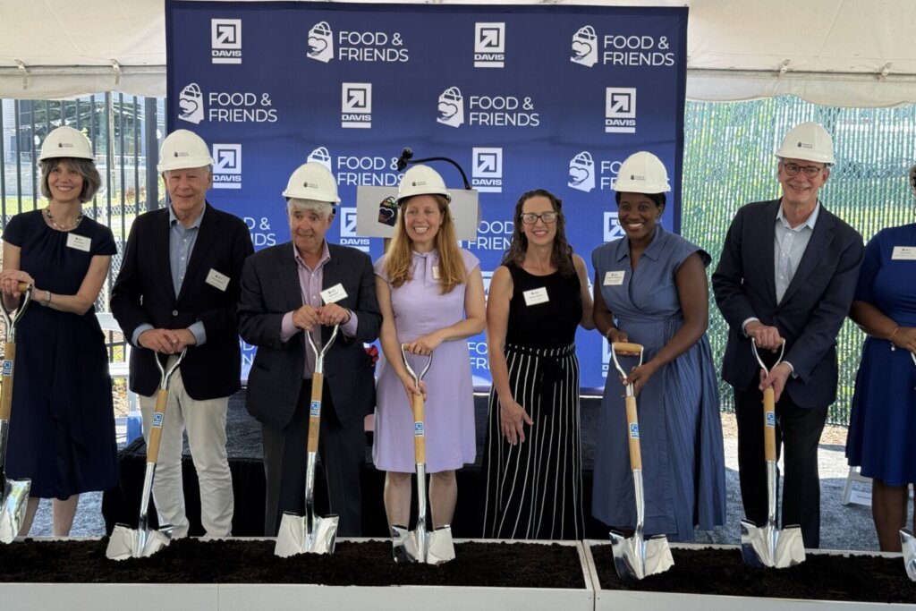DC nonprofit making millions of meals for the sick is set to expand