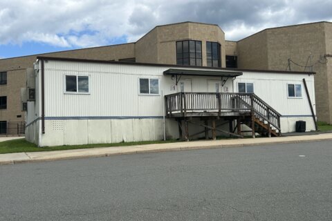 As Fairfax Co.’s newest high school prepares to open, families frustrated with older Centreville High’s condition