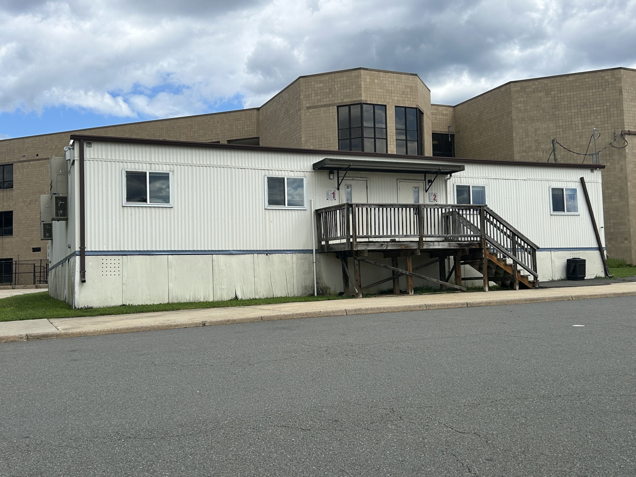 As Fairfax Co.’s newest high school prepares to open, families frustrated with older Centreville High’s condition
