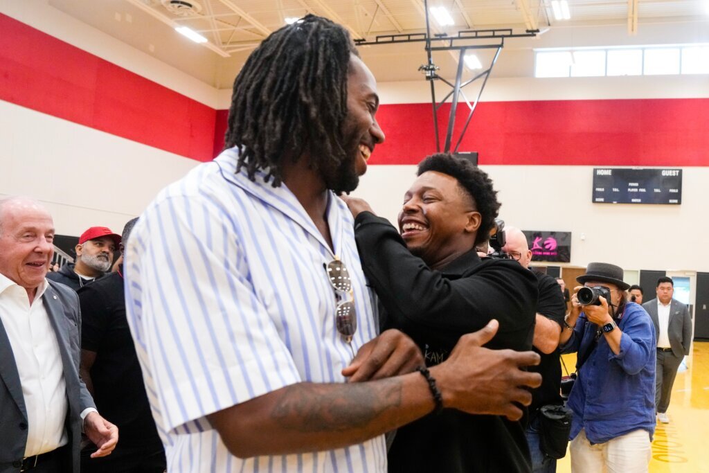 Raptors and Clippers put trade for Kawhi Leonard on hold, pending end of NBA investigation